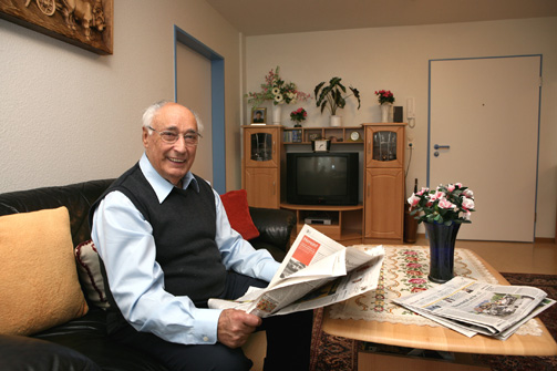 Herr in einem Zimmer